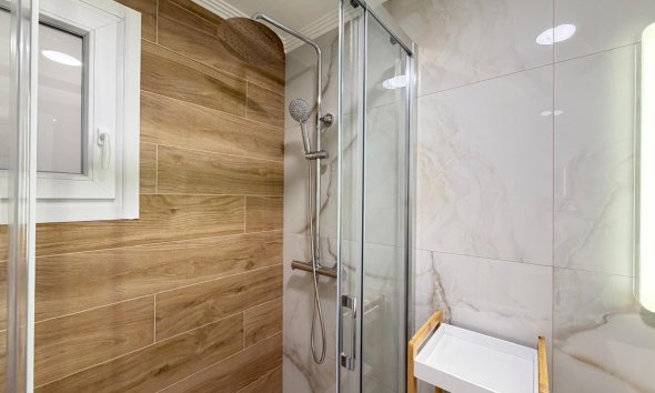 Revente - Apartment -
Torrevieja - Centro