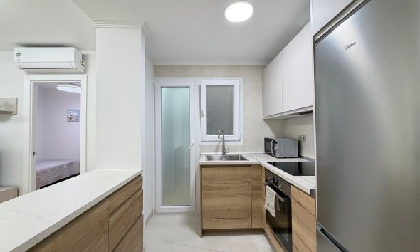 Revente - Apartment -
Torrevieja - Centro