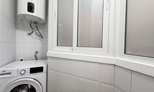Revente - Apartment -
Torrevieja - Centro