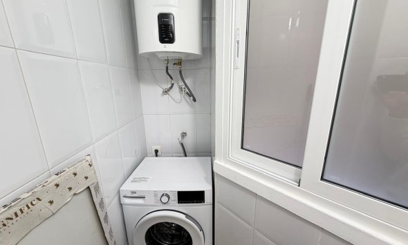 Revente - Apartment -
Torrevieja - Centro