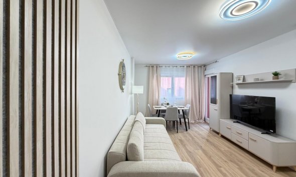 Revente - Apartment -
Torrevieja - Centro