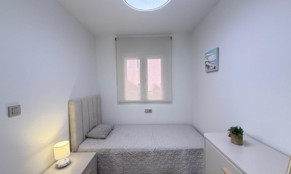 Revente - Apartment -
Torrevieja - Centro