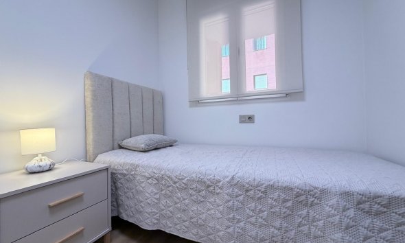 Revente - Apartment -
Torrevieja - Centro