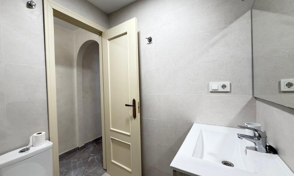 Revente - Apartment -
Torrevieja - Playa del Cura