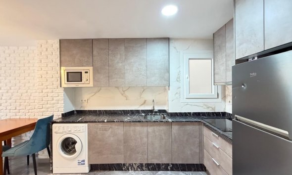 Revente - Apartment -
Torrevieja - Playa del Cura