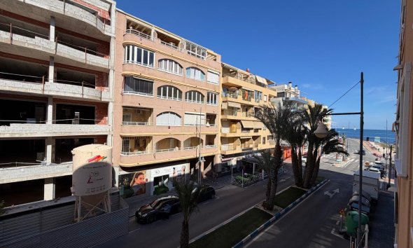 Revente - Apartment -
Torrevieja - Playa del Cura