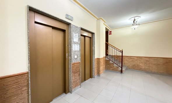 Revente - Apartment -
Torrevieja - Playa del Cura