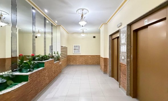 Revente - Apartment -
Torrevieja - Playa del Cura