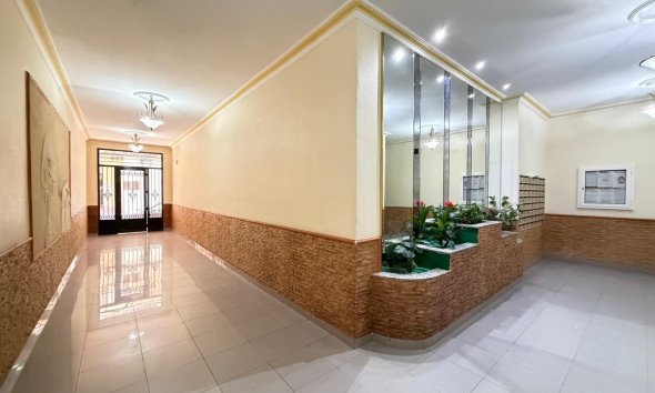 Revente - Apartment -
Torrevieja - Playa del Cura