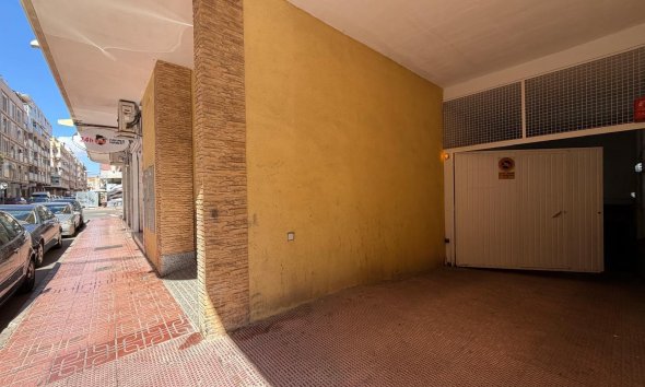 Revente - Apartment -
Torrevieja - Playa del Cura