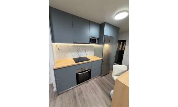 Revente - Apartment -
Torrevieja - Centro