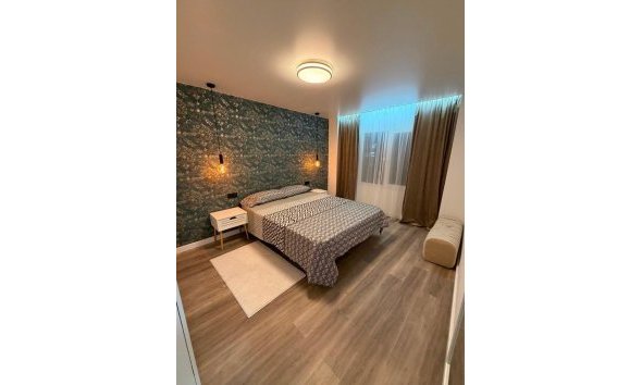 Revente - Apartment -
Torrevieja - Centro