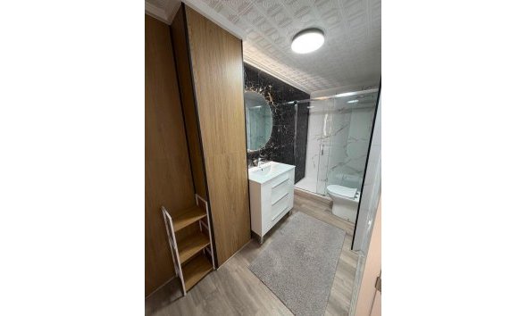 Revente - Apartment -
Torrevieja - Centro