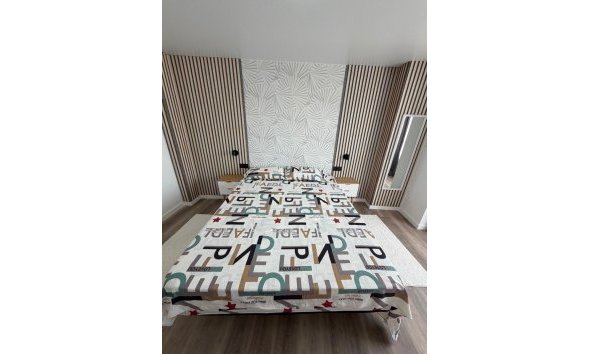 Revente - Apartment -
Torrevieja - Centro