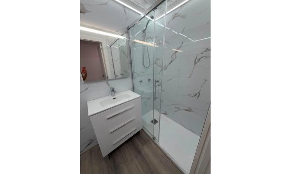 Revente - Apartment -
Torrevieja - Centro