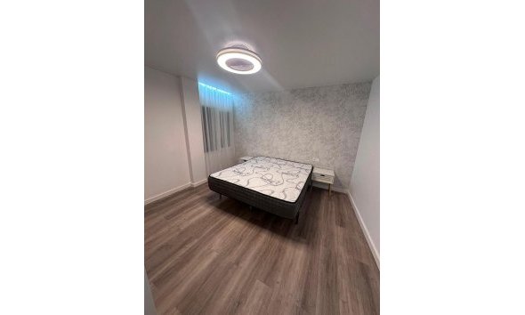 Revente - Apartment -
Torrevieja - Centro
