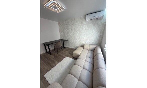 Revente - Apartment -
Torrevieja - Centro