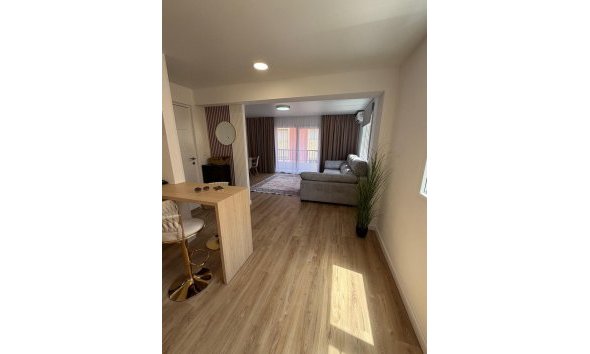 Revente - Apartment -
Torrevieja - Playa de los Locos