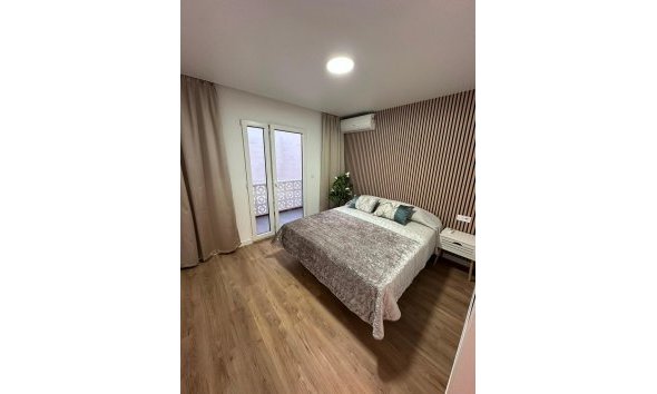 Revente - Apartment -
Torrevieja - Playa de los Locos