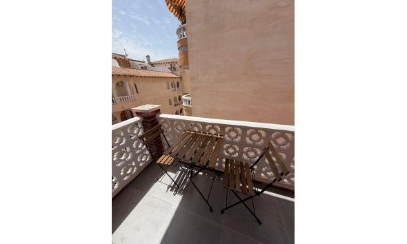 Revente - Apartment -
Torrevieja - Playa de los Locos