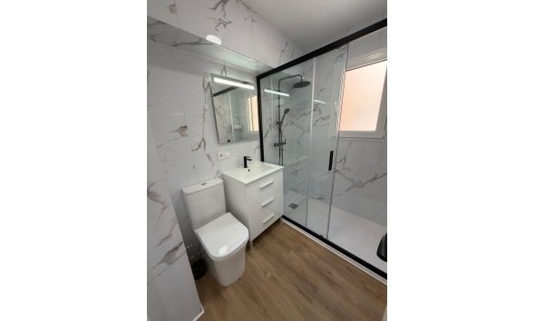 Revente - Apartment -
Torrevieja - Playa de los Locos