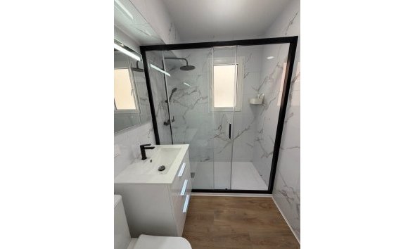 Revente - Apartment -
Torrevieja - Playa de los Locos