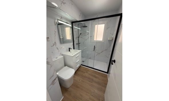 Revente - Apartment -
Torrevieja - Playa de los Locos