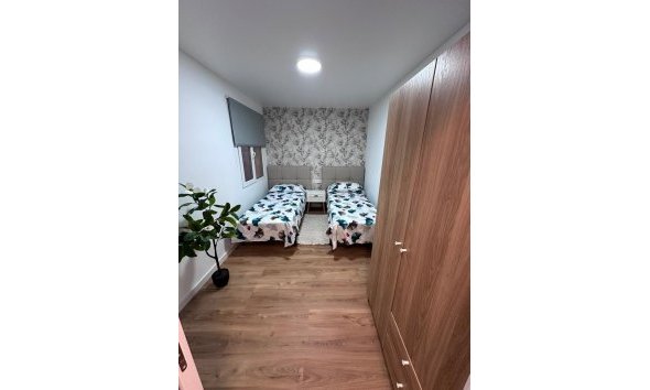 Revente - Apartment -
Torrevieja - Playa de los Locos