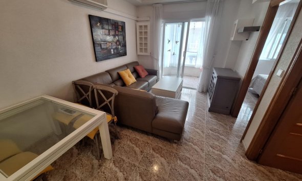 Revente - Apartment -
Torrevieja - Estacion De Autobuses