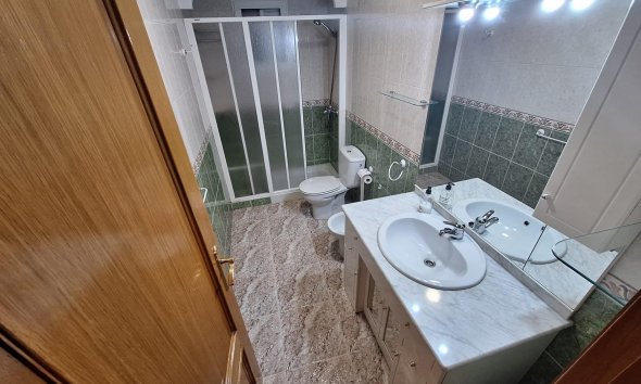 Revente - Apartment -
Torrevieja - Estacion De Autobuses