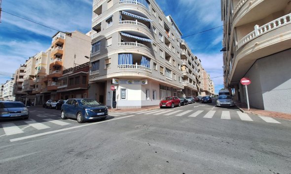 Revente - Apartment -
Torrevieja - Estacion De Autobuses
