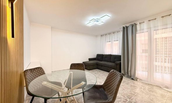 Revente - Apartment -
Torrevieja - Playa del Cura