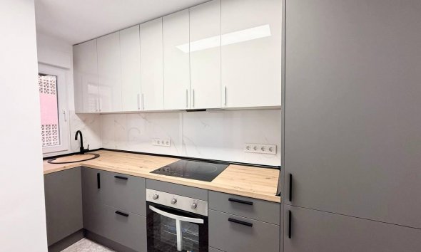 Revente - Apartment -
Torrevieja - Playa del Cura
