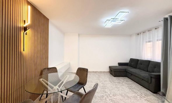 Revente - Apartment -
Torrevieja - Playa del Cura