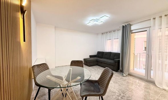 Revente - Apartment -
Torrevieja - Playa del Cura