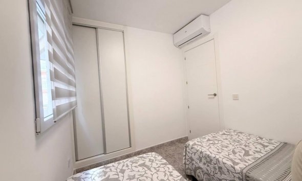 Revente - Apartment -
Torrevieja - Playa del Cura