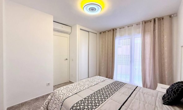 Revente - Apartment -
Torrevieja - Playa del Cura