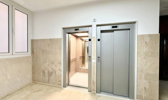 Revente - Apartment -
Torrevieja - Playa del Cura