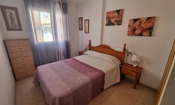 Revente - Apartment -
Torrevieja - Centro