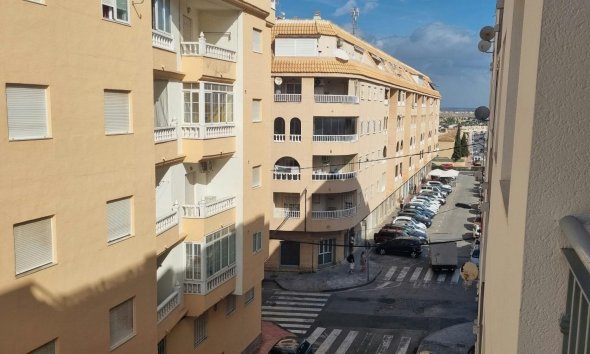 Revente - Apartment -
Torrevieja - Centro