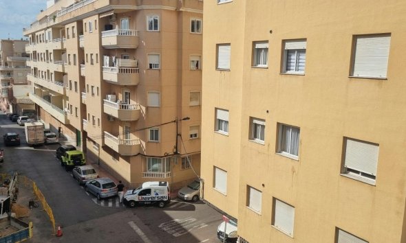 Revente - Apartment -
Torrevieja - Centro