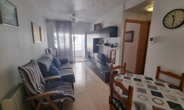 Revente - Apartment -
Torrevieja - Centro