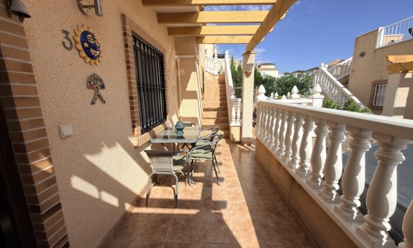 Revente - Semi Detached -
Villamartin - Costa Blanca