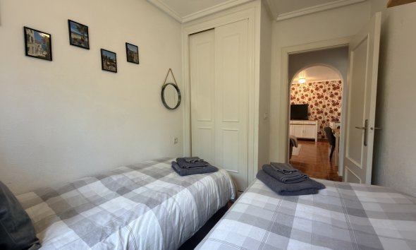 Revente - Semi Detached -
Villamartin - Costa Blanca