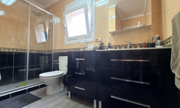 Revente - Semi Detached -
Villamartin - Costa Blanca