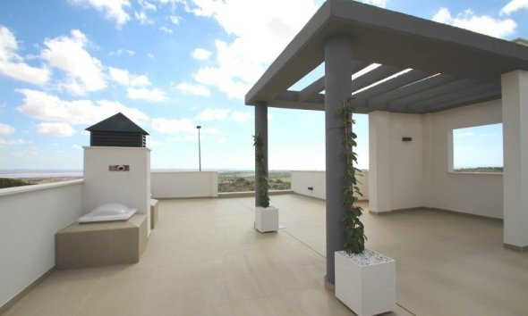 Obra nueva - Villa -
Orihuela Costa - Campoamor