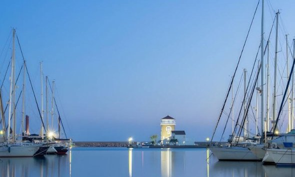 Obra nueva - Apartment -
Almerimar