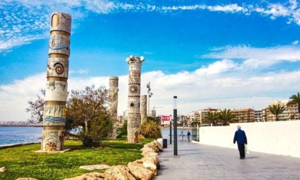 Nouvelle construction - Apartment -
Torrevieja - Centro