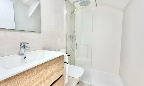 Nouvelle construction - Town House -
Cox - San Fernando