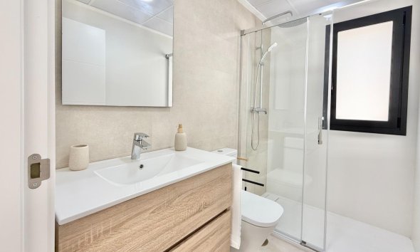 Nouvelle construction - Town House -
Cox - San Fernando